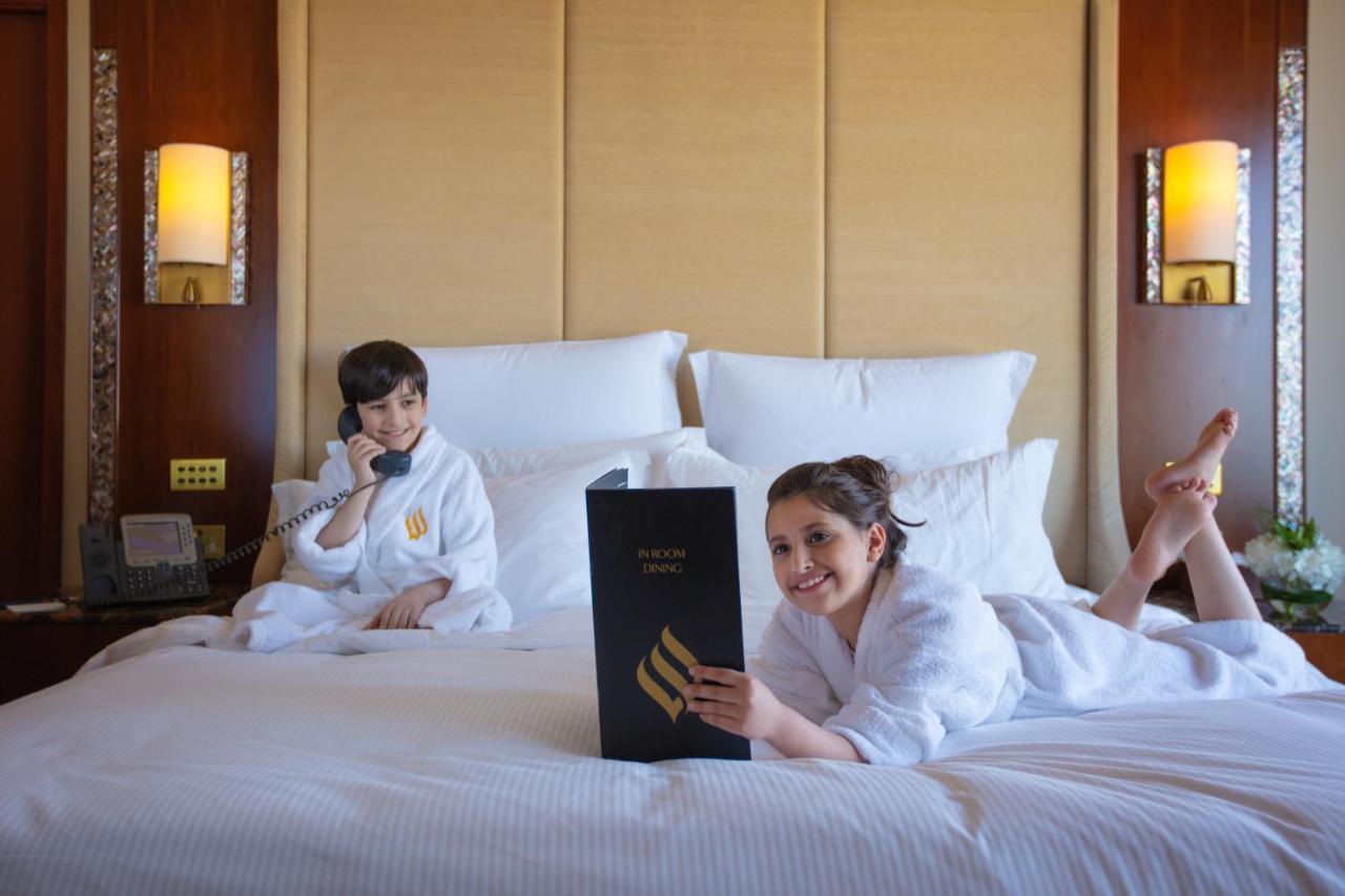 Jumeirah Messilah Beach Kuwait Kuvait Kültér fotó A guest at the hotel