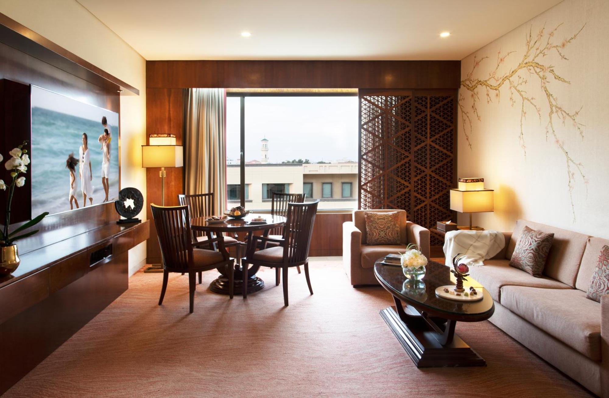 Jumeirah Messilah Beach Kuwait Kuvait Kültér fotó A suite at The Park, Hyderabad