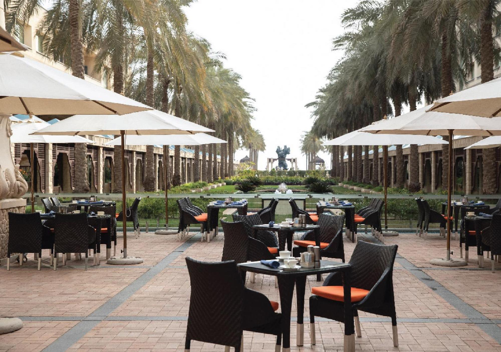 Jumeirah Messilah Beach Kuwait Kuvait Kültér fotó The Palm Beach Cafe
