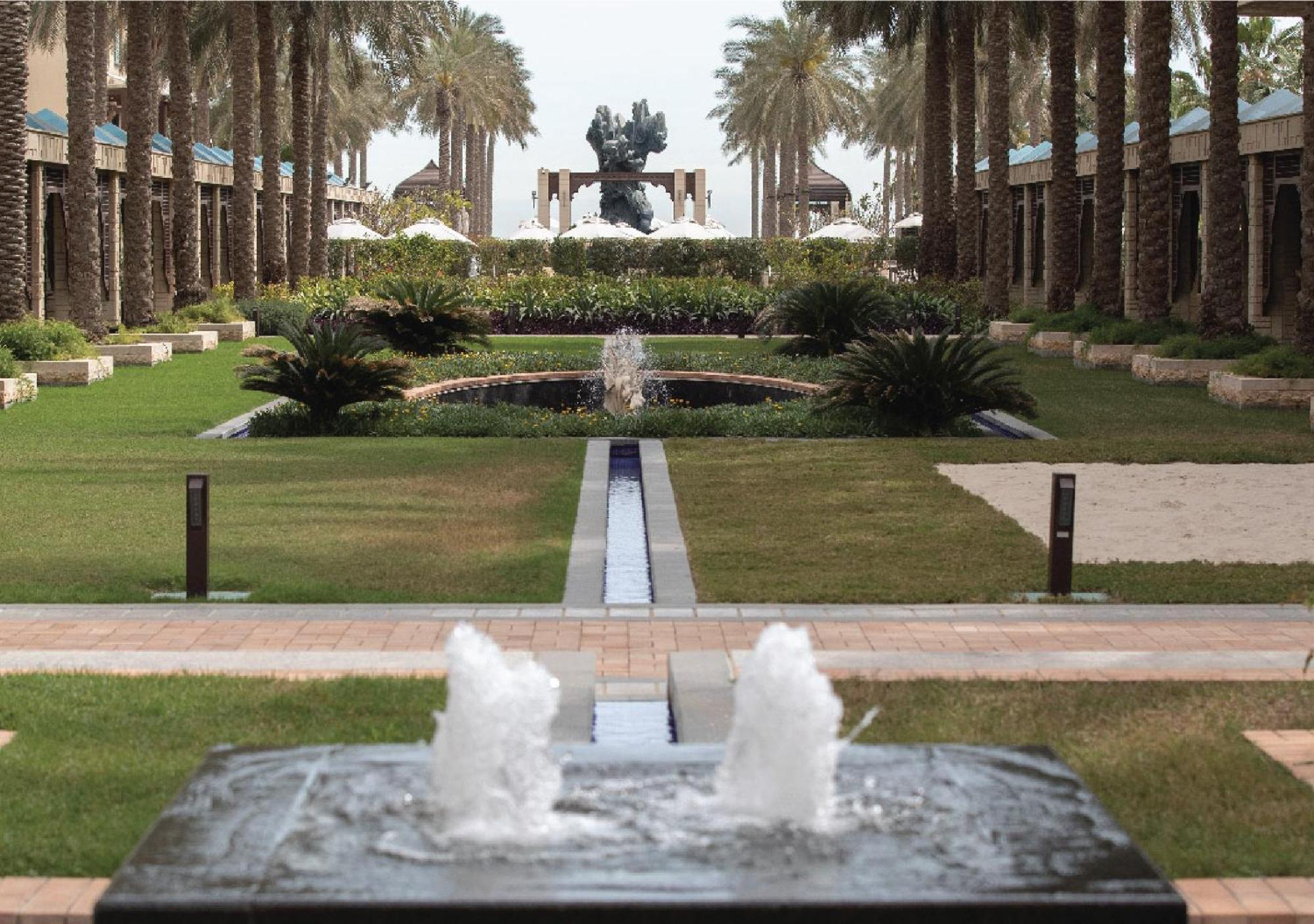 Jumeirah Messilah Beach Kuwait Kuvait Kültér fotó Fountains at the resort