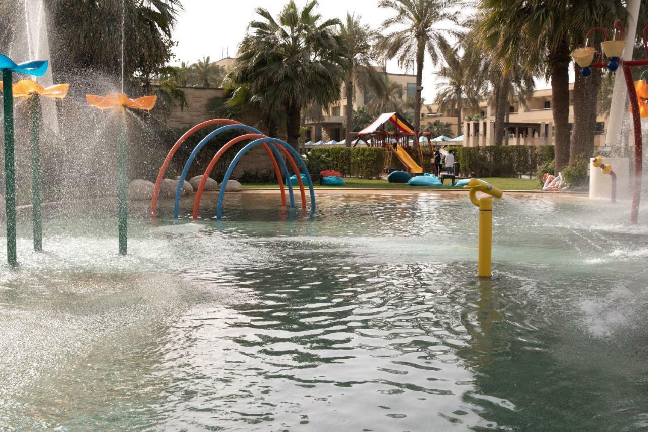 Jumeirah Messilah Beach Kuwait Kuvait Kültér fotó Splash the Sun Water Park